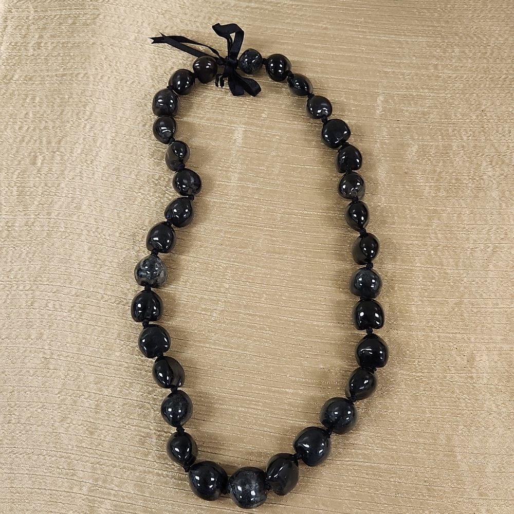 Jeweled Nut of Paradise Kukui Nut Lei
